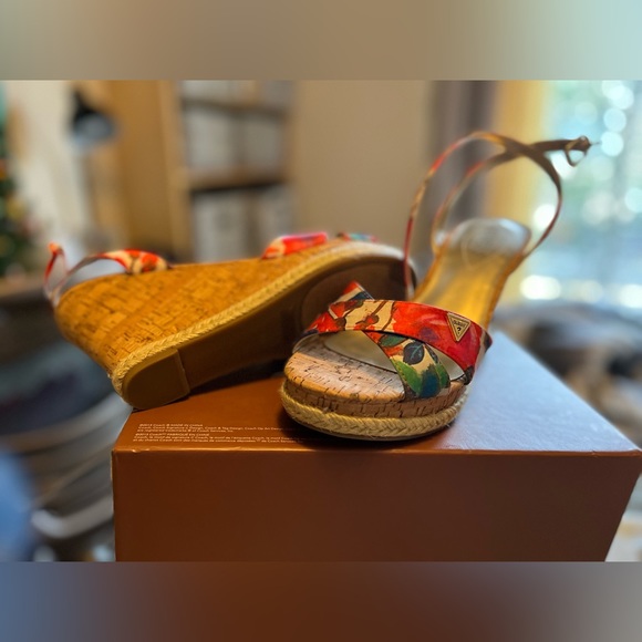 New - Picture 2 of 3